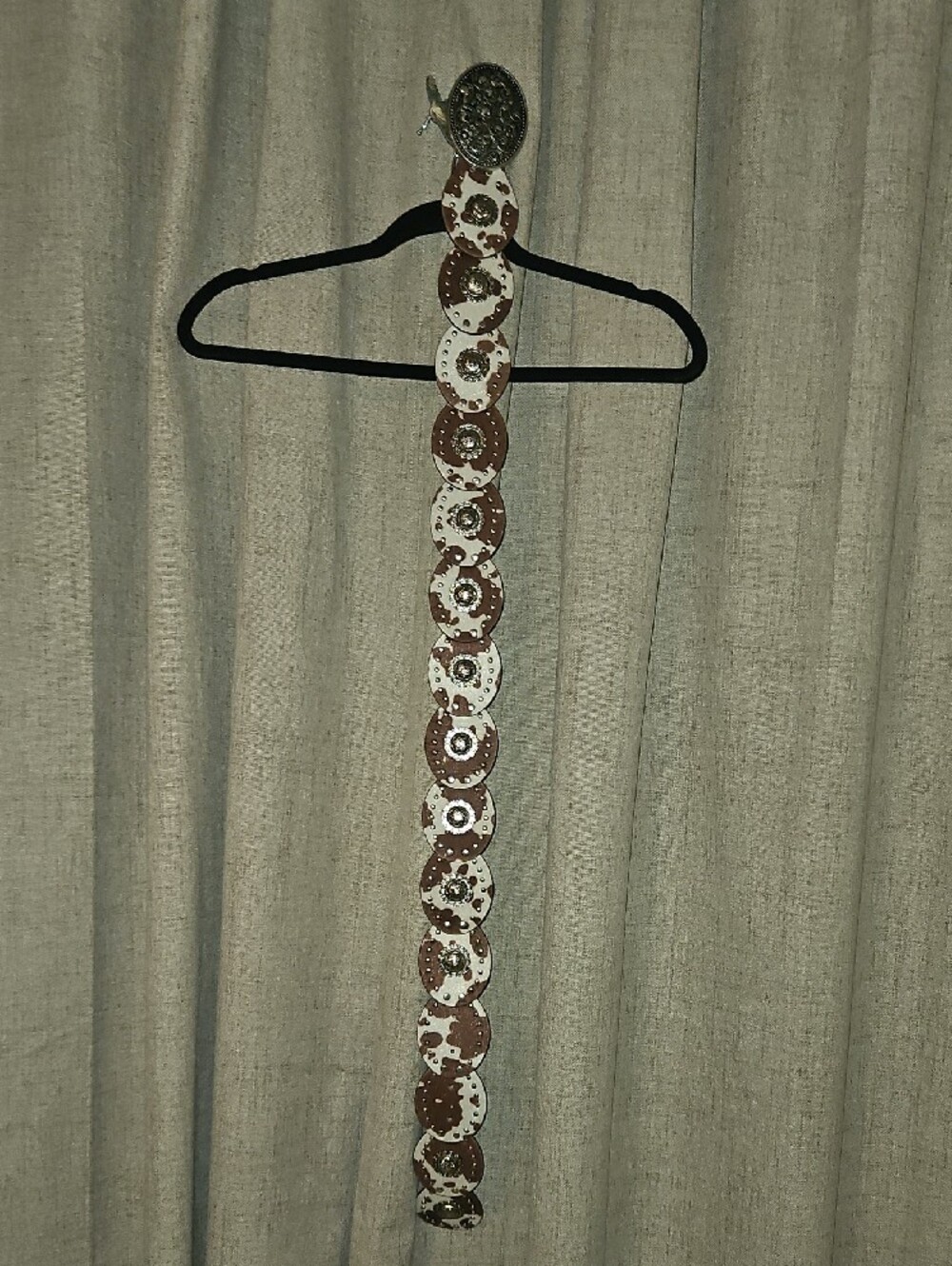 Western Scalloped Leather Belt in Brown and White with Decorative Concho - Picture 5 of 5